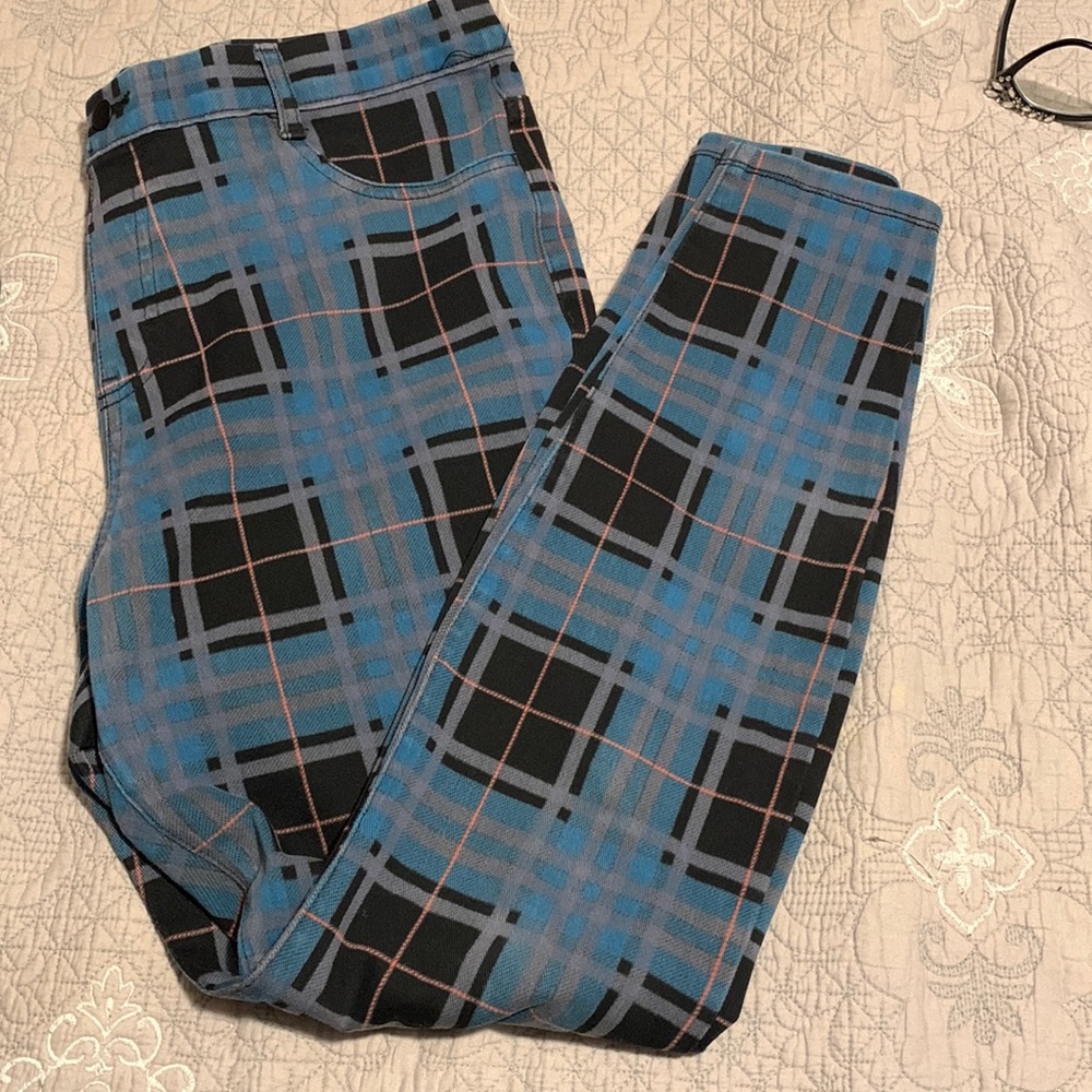 Euc blue plaid stretch pants. Sz 12/14 large.